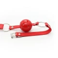 Knebel oddechowy z piłką w kolorze rosso - bezpieczny i komfortowy gadżet BDSM