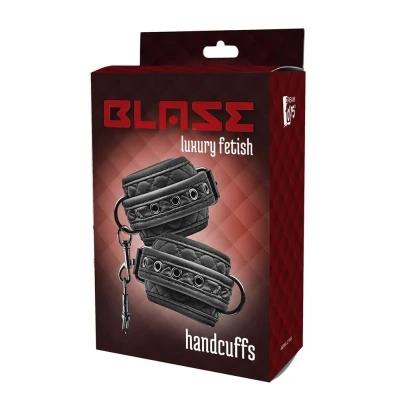 Kajdanki do bondage BLAZE DIAMOND w czarnej skórze wegańskiej z regulacją