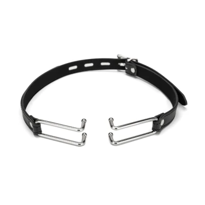 Knebel BDSM Me You Us Black Spider Gag 2 z regulowanym paskiem, PU skóra