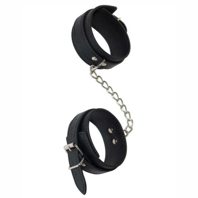Kajdanki do kostek PVC - Ankle Cuffs na ekscytujące chwile intymne w kolorze czarnym