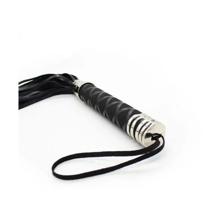Flogger skórzany Hard Whip czarny z frędzlami dla entuzjastów BDSM