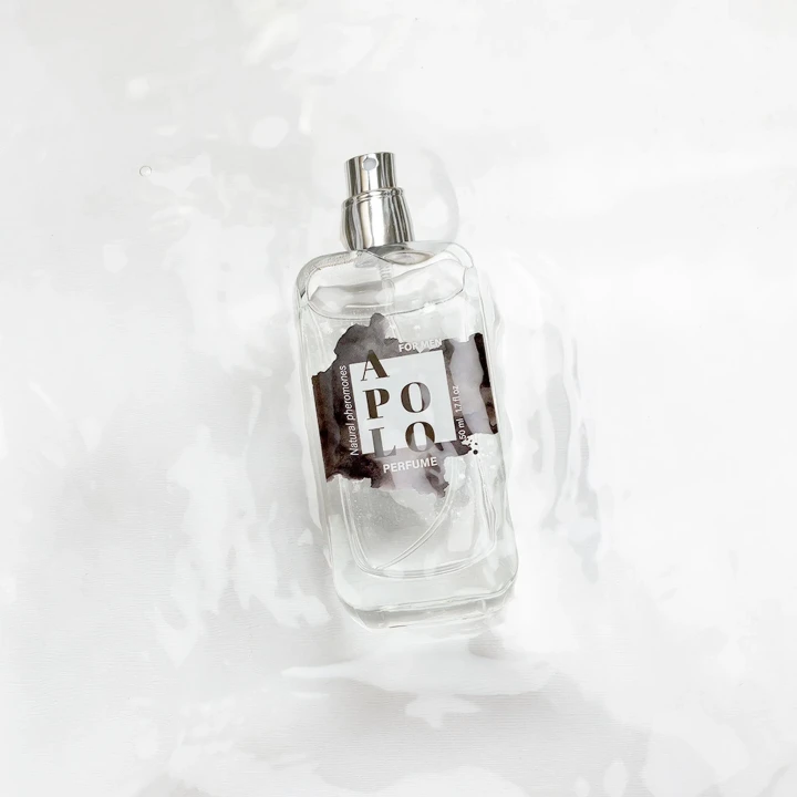 Męski spray perfumowany APOLO z nutami drzewnymi i truflami, 50 ml