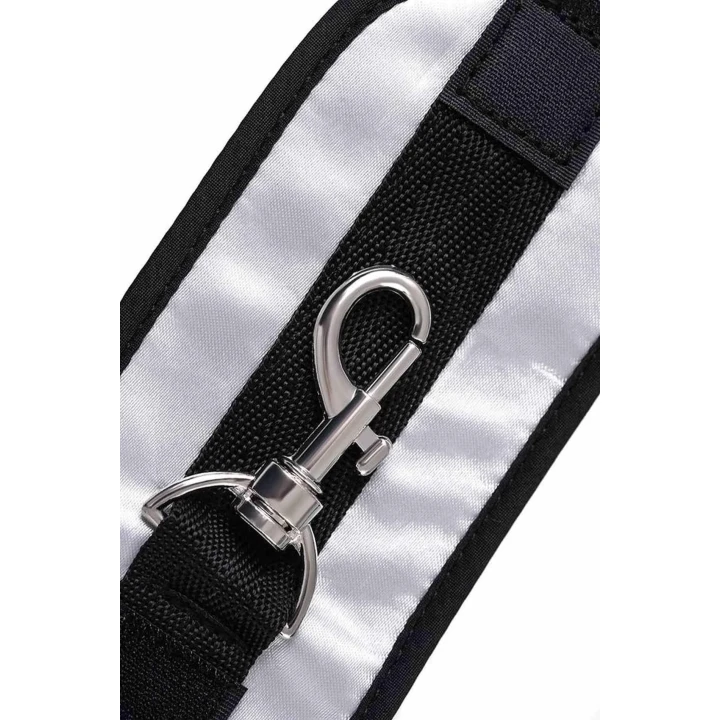 Kajdanki do rąk Anonymo, srebrne, z polyesteru, 23 cm długości, eleganckie i komfortowe