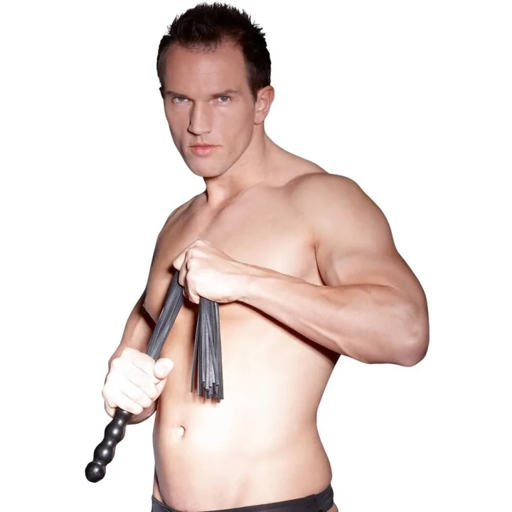 Pejcz skórzany BDSM z drewnianym uchwytem - długość 56 cm, miękkie paski