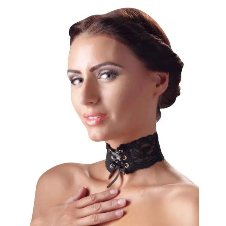 Naszyjnik choker z koronkowej tasiemki, regulowany, elegancki, 32 cm długości