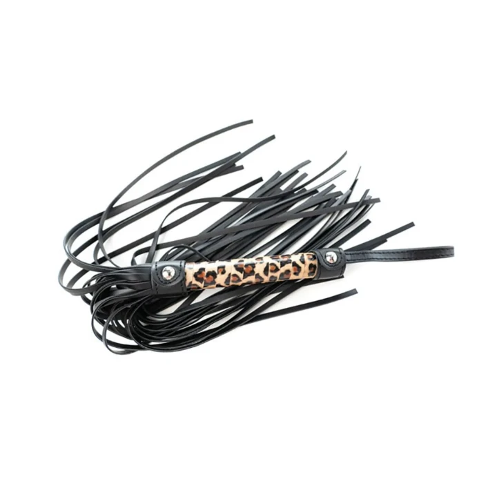 Flogger w panterkę z PU, drewna i metalu, 45 cm - elegancka zabawa BDSM