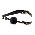 Knebel (Ball Gag) Elegance – silikonowa kulka 4 cm, regulowany pasek z ekoskóry, złote detale