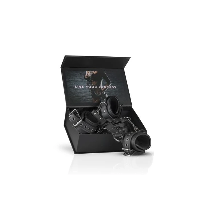 Mankiety i kajdanki do niewoli - Skórzane, regulowane, z metalowymi złączkami