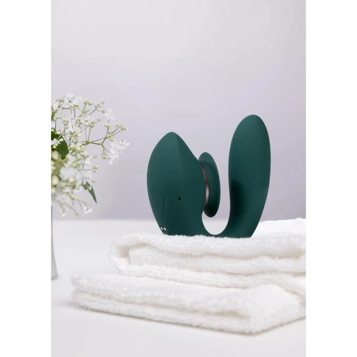 Stymulator łechtaczkowy TWITCH 3 - silikonowy, 10 prędkości, z funkcją ssania