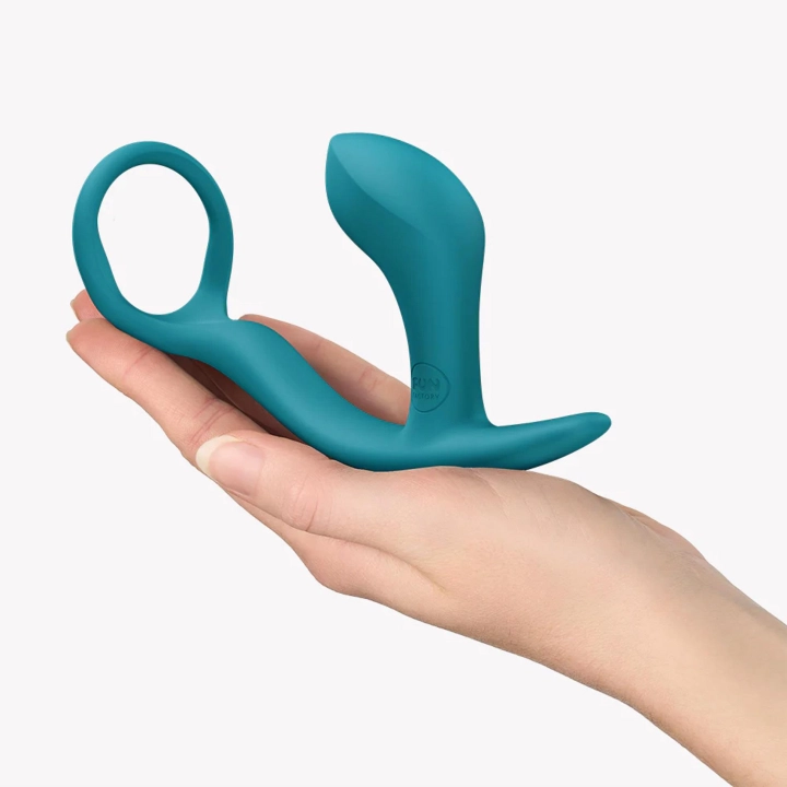 Pierścień erekcyjny z plugiem analnym Bootie Ring – silikonowy, butelkowozielony, 6,3 cm