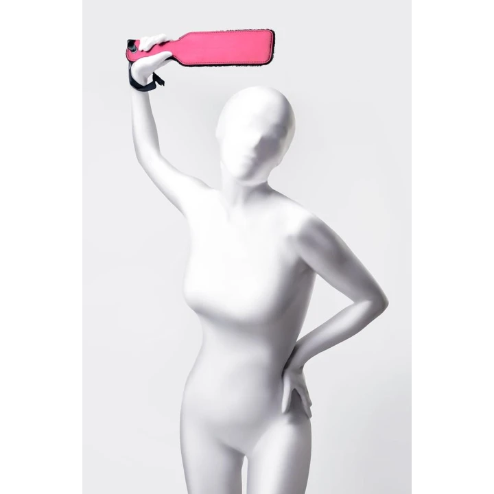 Klapki z poliesteru Anonymo, czerwone, 37 cm, idealne do precyzyjnego użytku