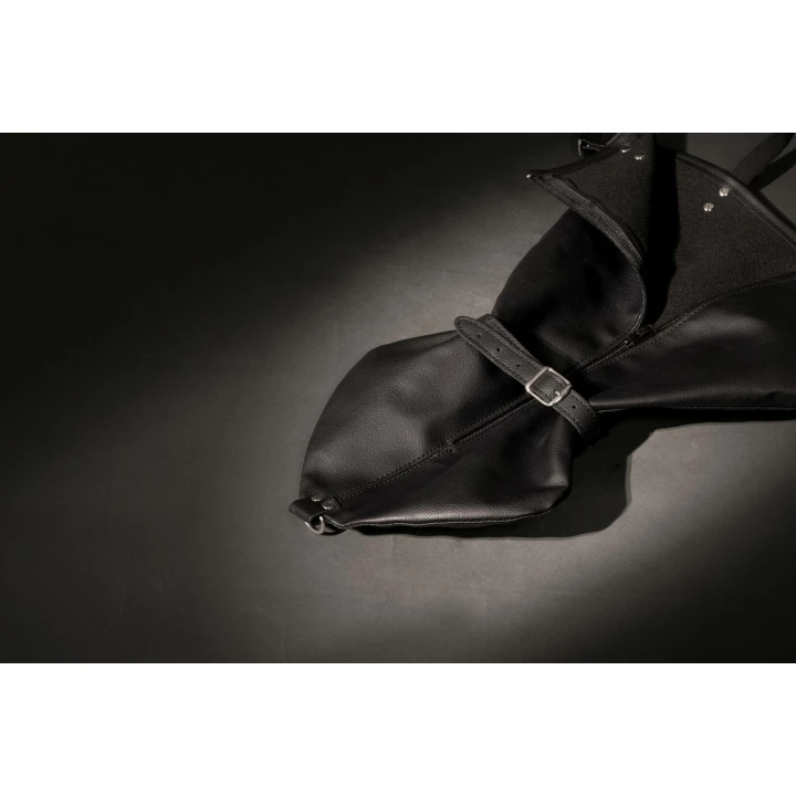 Opaska BDSM z pełnym rękawem - PU, regulacja, D-ring - Czarne