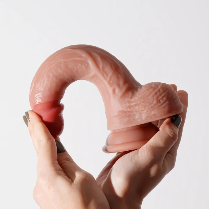 Dildo Crushious Inviktus 22 cm, silikon, realistyczne doznania, przyssawka