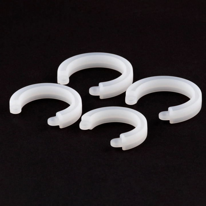 Klatka na penisa Silicone Control – zestaw 5 pierścieni, długość 7 cm, wymienne kołki