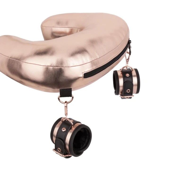 Zestaw Uległości BDSM - Rosy Gold - Regulowane pasy, poduszka pod kark, luksusowy styl