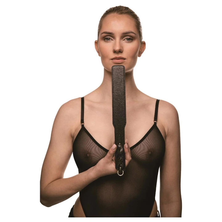 Packa do uderzeń GUILTY PLEASURE - pleciony uchwyt, wegańska skóra, złote detale