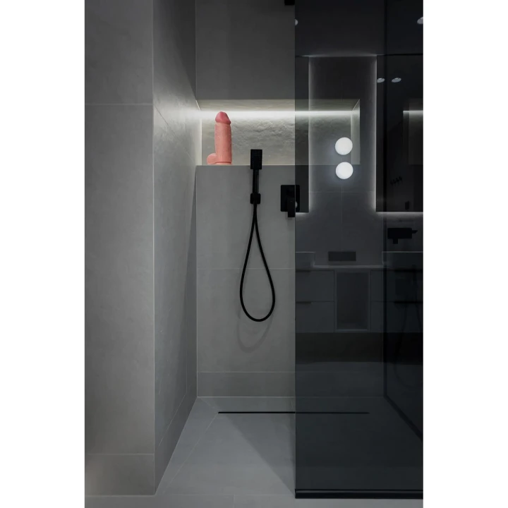 Dildo RealRock, 20,3 cm, realistyczne żyłki, przyssawka, PVC