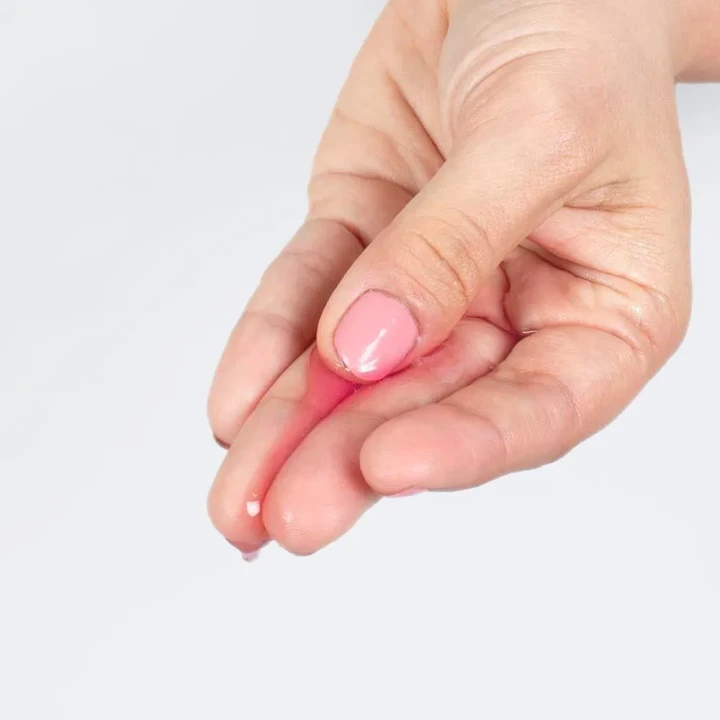 Lubrykant i olejek do masażu CHERRY Hot Effect — glicerynowy, rozgrzewający, smak wiśni (50 ml)