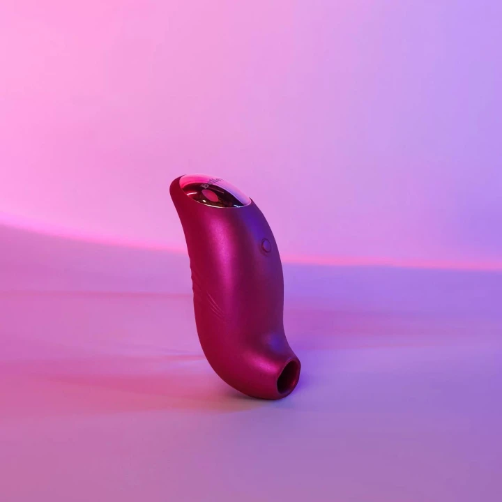 Stymulator łechtaczkowy BELIEVER - Iridescent Berry, 5 trybów, ergonomiczna konstrukcja