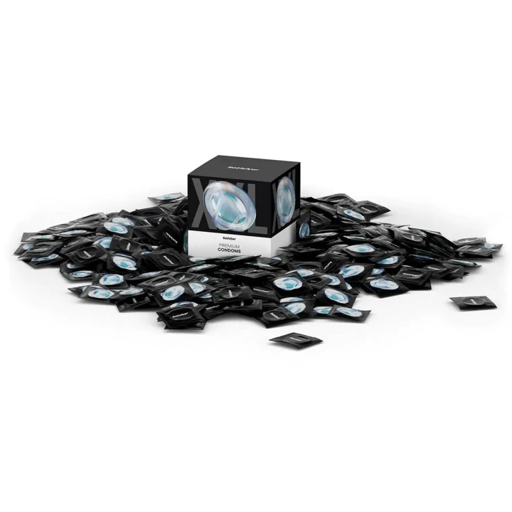 Prezerwatywy XXL Satisfyer - Naturalny lateks, szerokość 64 mm, nawilżone